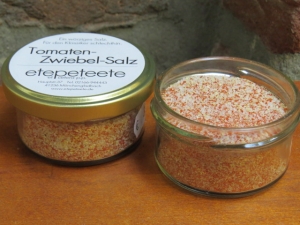 Tomaten-Zwiebel-Salz