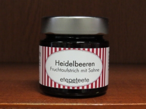 Heidelbeeren mit Sahne