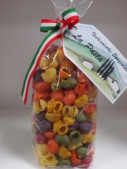 Bunte Nudeln Lumache (Schneckenform)